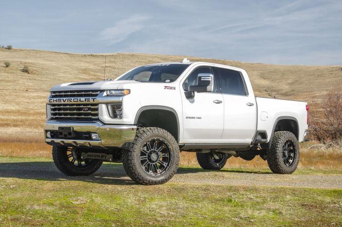 ReadyLift Suspension ReadyLift Suspension 6 MAX3.3 Suspension System W/ Falcon 3.3 Shocks And Fab UCA Arms - 2020-2025 GM Silverado / Sierra 2500HD/3500HD